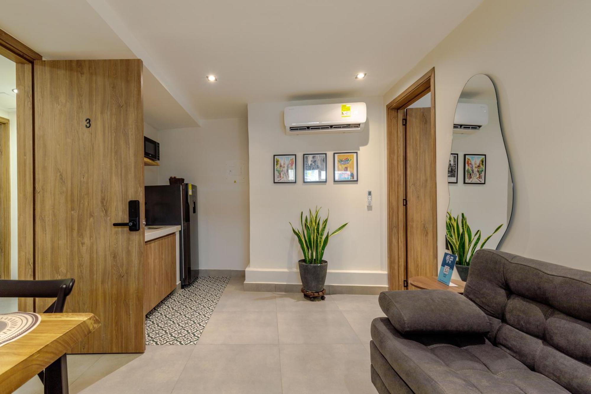 De La Cruz Studio Apartments — Photos 1